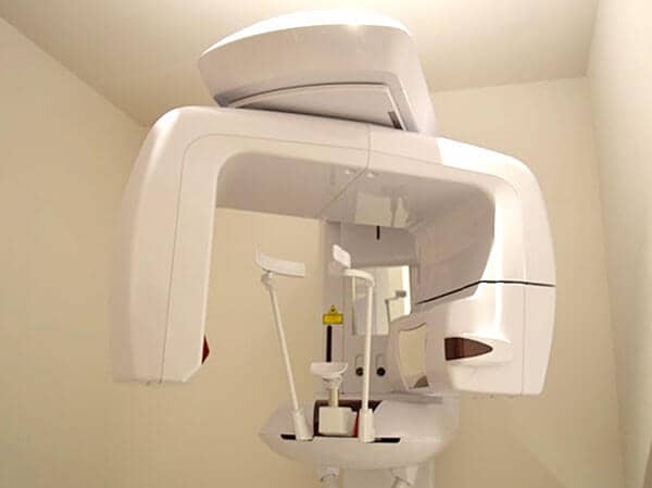精密な診断を可能にする「歯科用CT」
